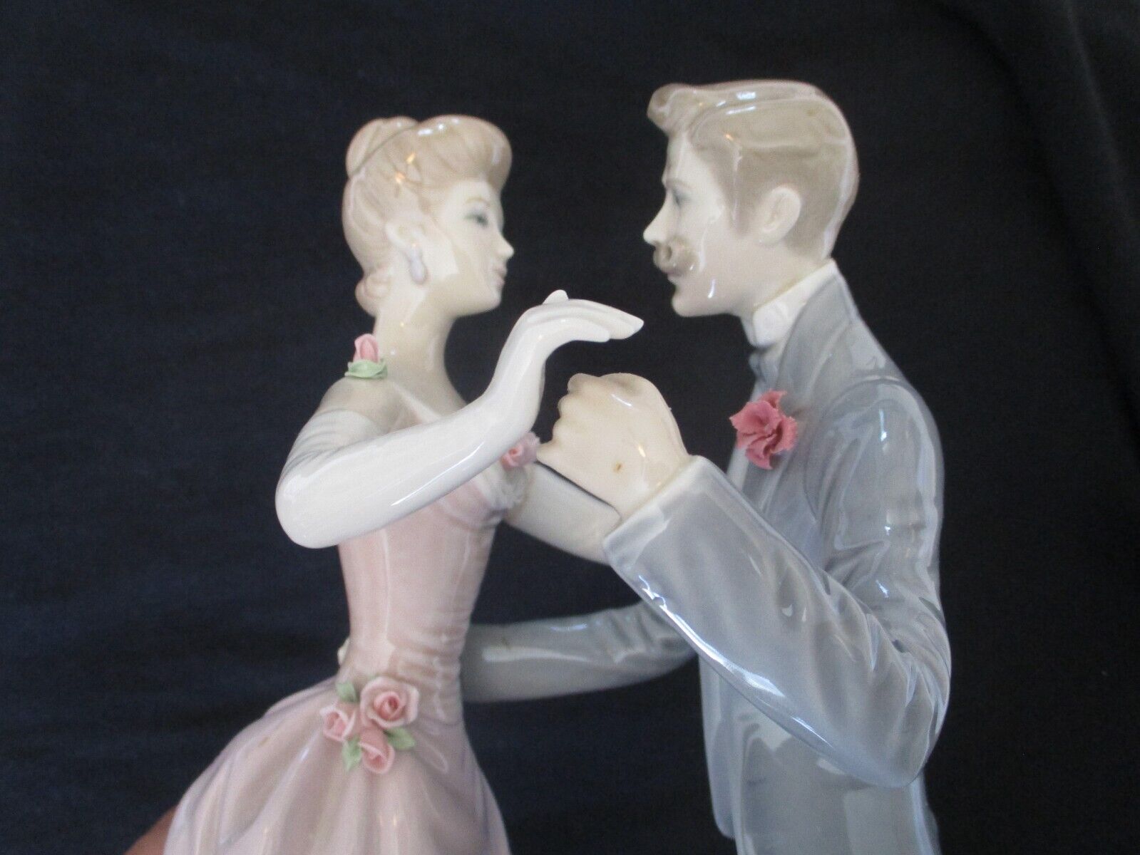 LLADRO Anniversary Waltz 1978 -NO CHIPS- Gently PreOwned