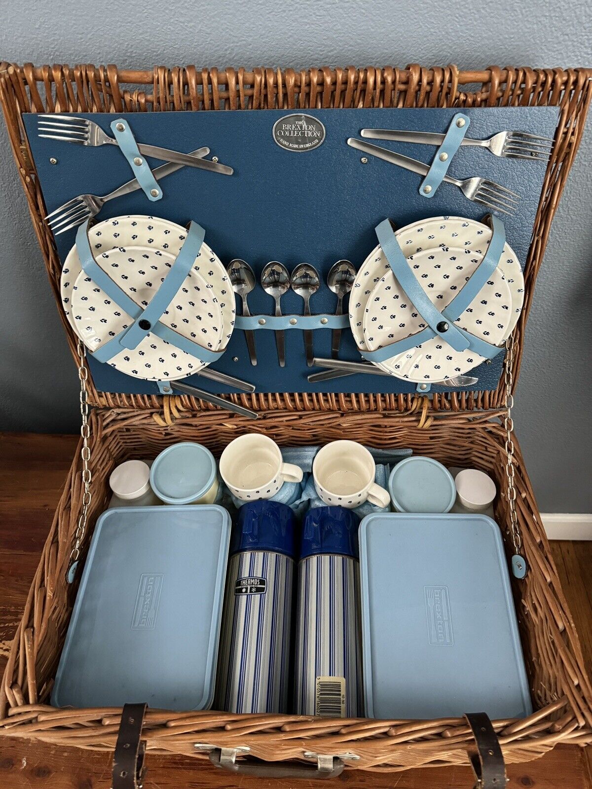 1950s Vintage Brexton Wicker Picnic Basket / Tea Set for 4 - Original & Complete