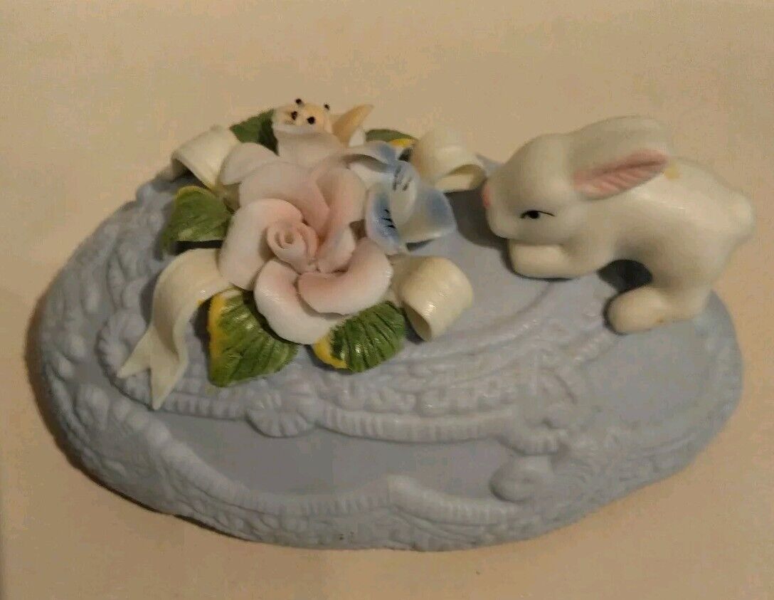 Cracker Barrel Ceramic Easter Egg Trinket Dish With Flowers & Bunny On Top