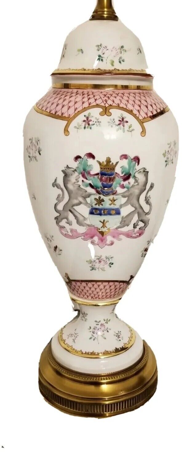 Vintage Enameled ARMORIAL Porcelain Lamp  LIONS CREST Beautiful 
