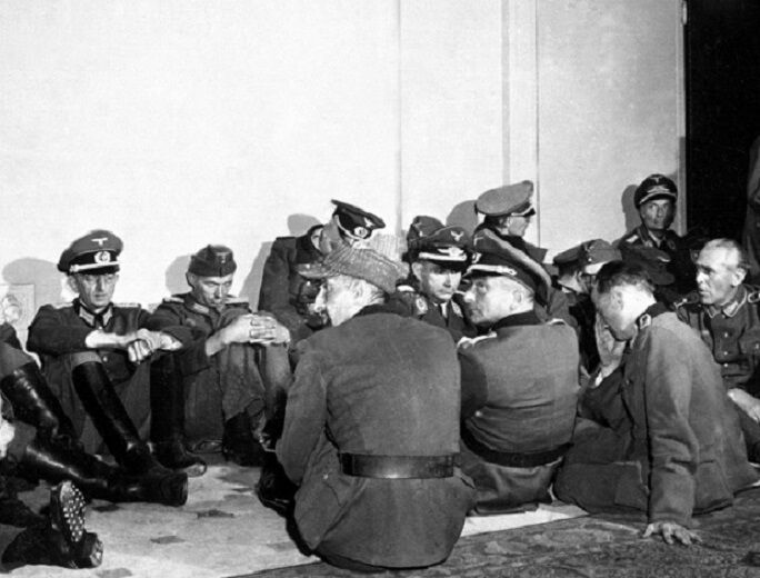 High ranking German officers seized by Free French Troops 8\