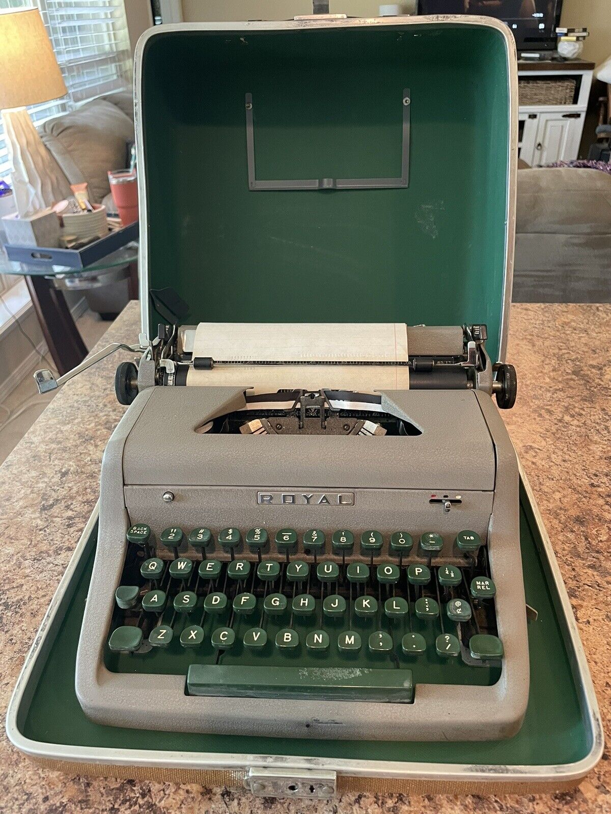 Vintage Royal Quiet De Luxe Portable Manual Typewriter Green Keys w case