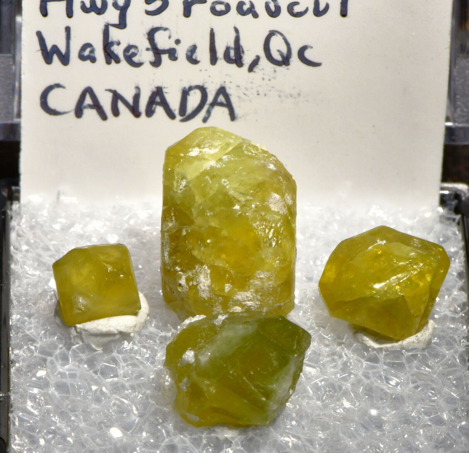 GRENVILLE PROVINCE DIOPSIDE CRYSTALS, HWY 5 ROADCUT. WAKEFIELD, QUEBEC, CANADA 5