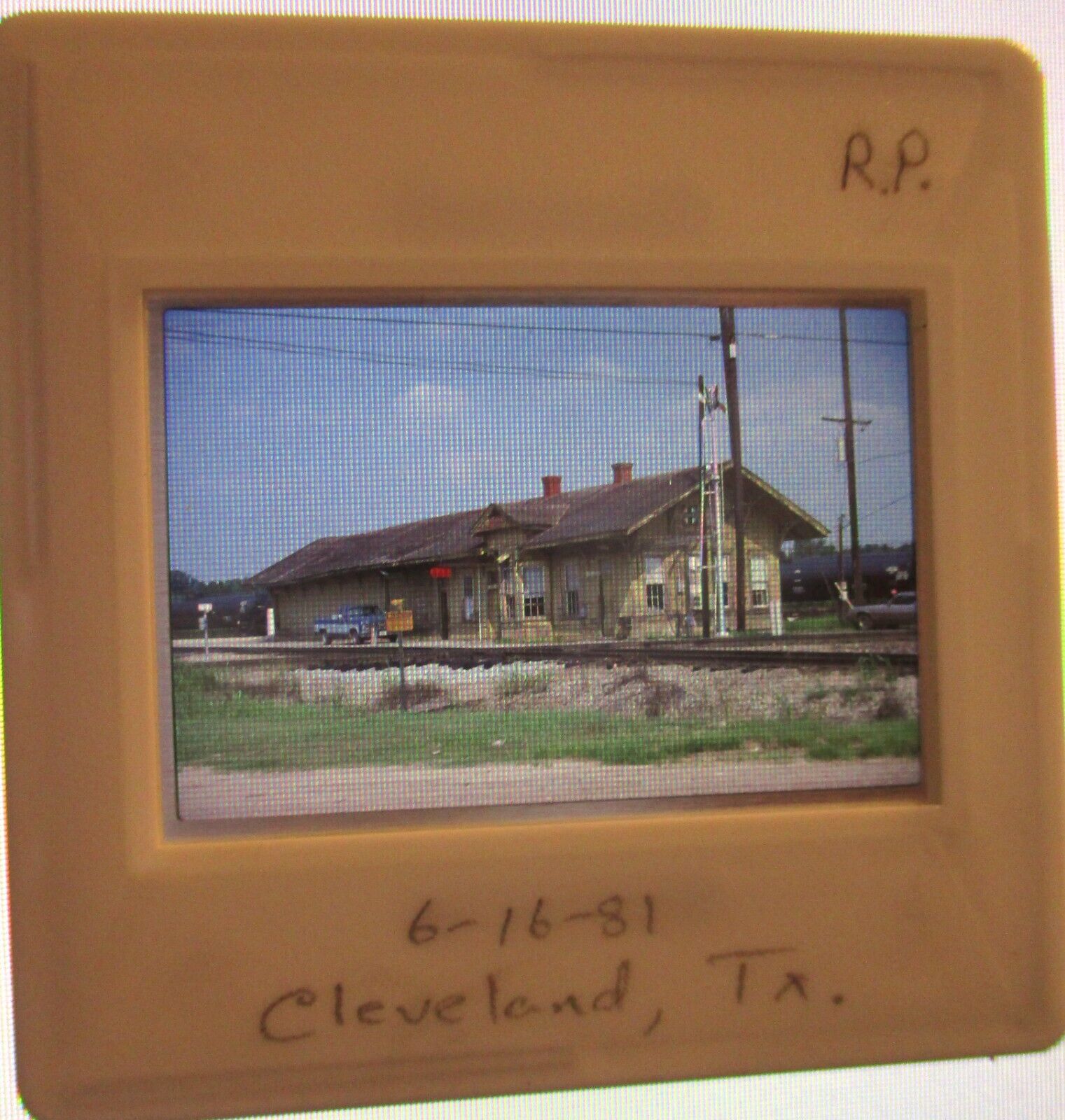 1981 - 35mm photo - Vintage slide - Railroad - train Depot - Cleveland, TX