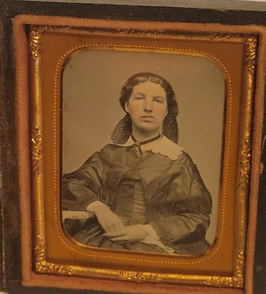 1850\'S 9TH DAGUERREOTYPE...BEAUTIFUL ELEGANT YOUNG LADY, SHARP IMAGE