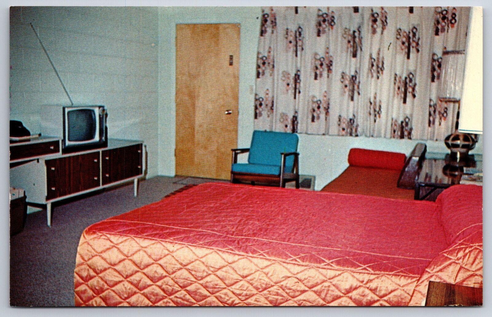 Great Falls Montana~Roadside Motel Checker~Room Interior~US Hwy 89~1960s PC