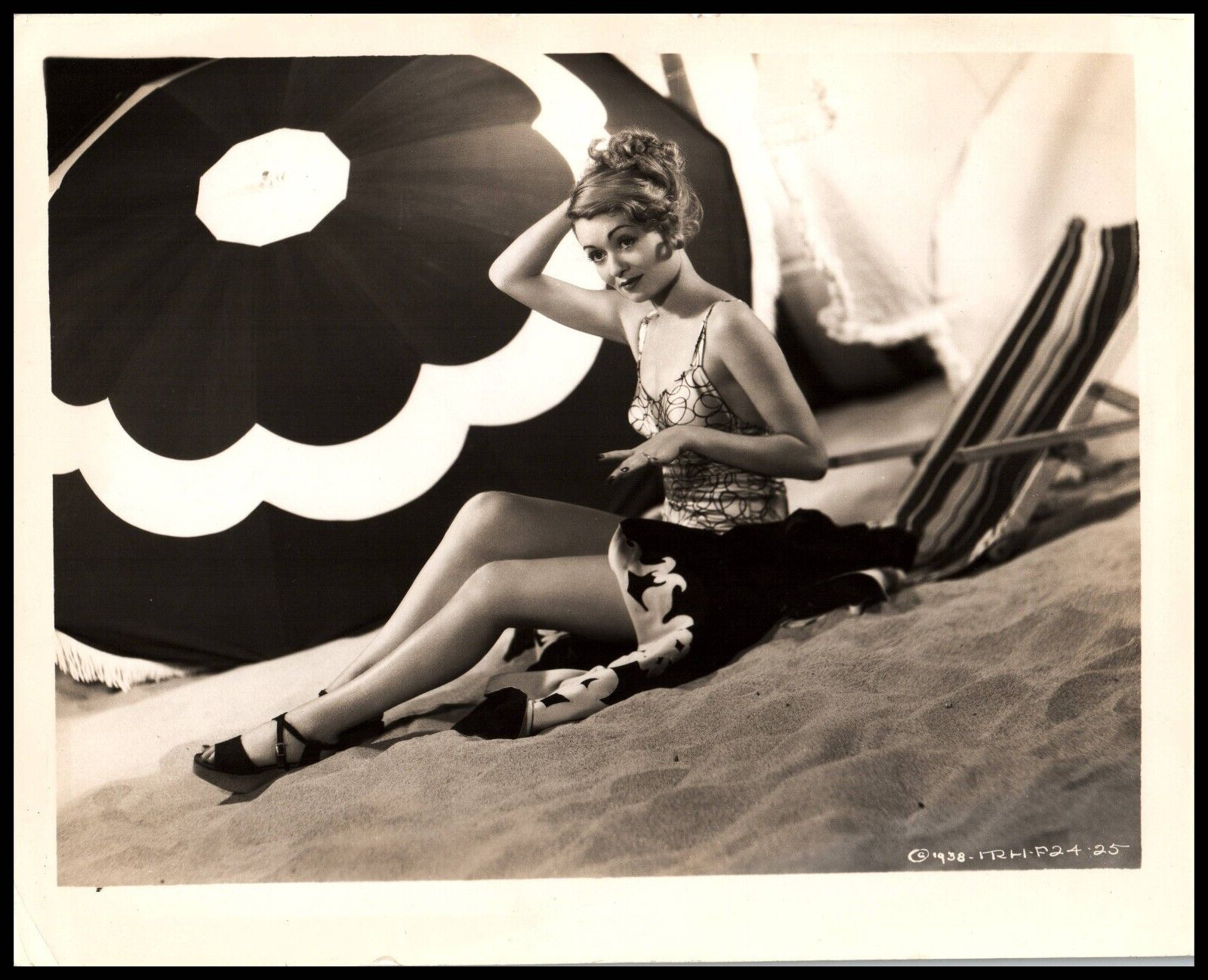 Hollywood Beauty CONSTANCE BENNETT STUNNING PORTRAIT CHEESECAKE 1930s Photo 651