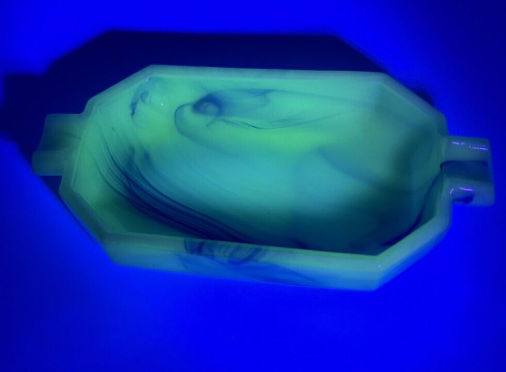 Akro Agate Slag Glass Blue White Swirl Short Tab Ashtray Uranium Glow Stamped