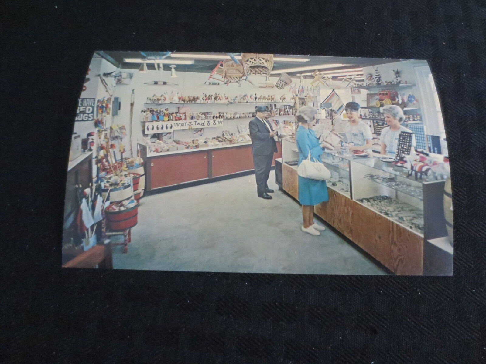 1964 New York Worlds Fair Postcard Interstate Hosts Gift Shop