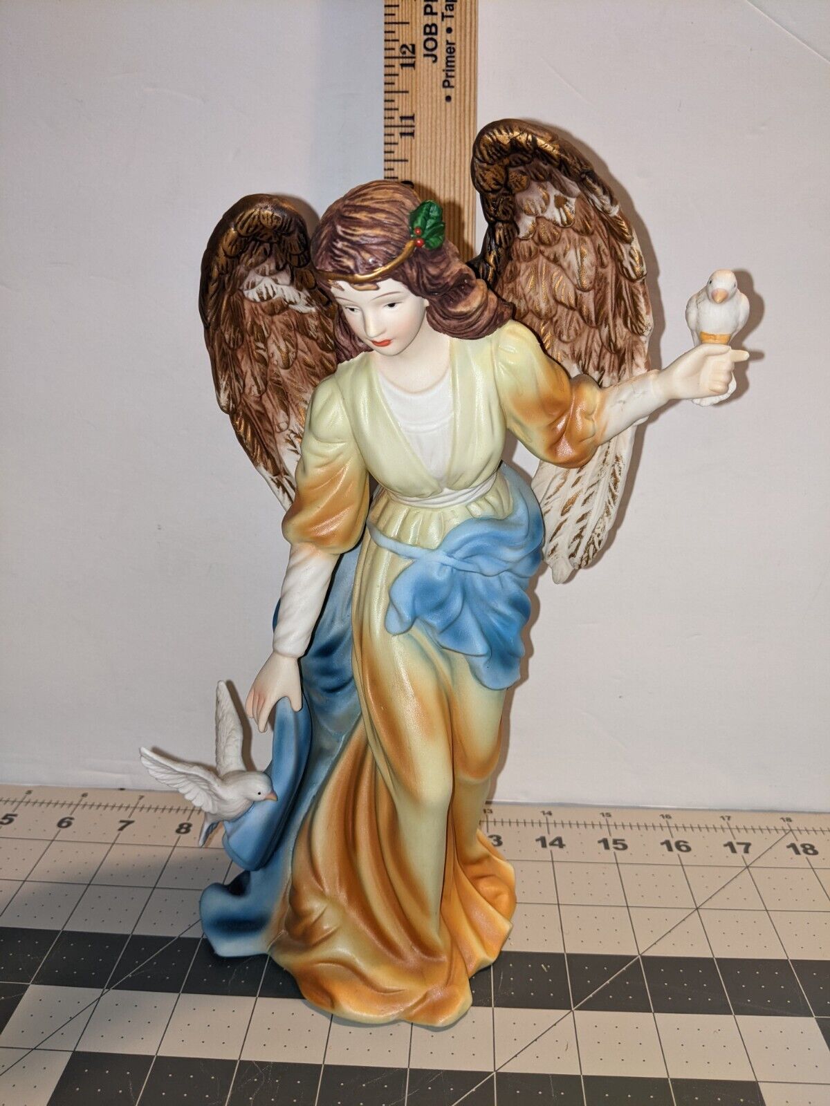 O\'WELL Angel in yellow with Dove in hand & Dove on wrap  Porcelain 10\