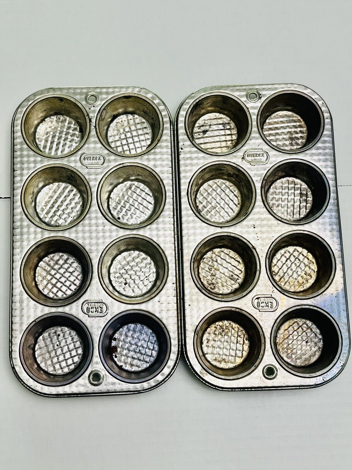 2 Vintage Ecko Ovenex X800 8 Muffin Tin Pan Waffle Pattern