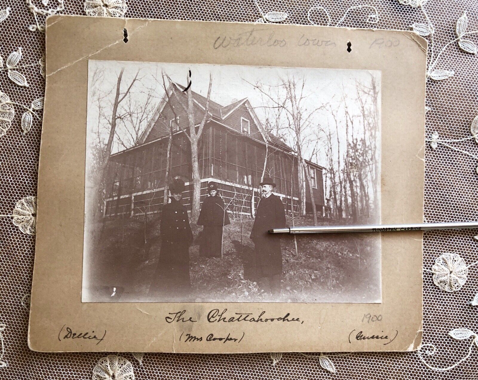 Antique 1900 Waterloo Iowa House & Family \