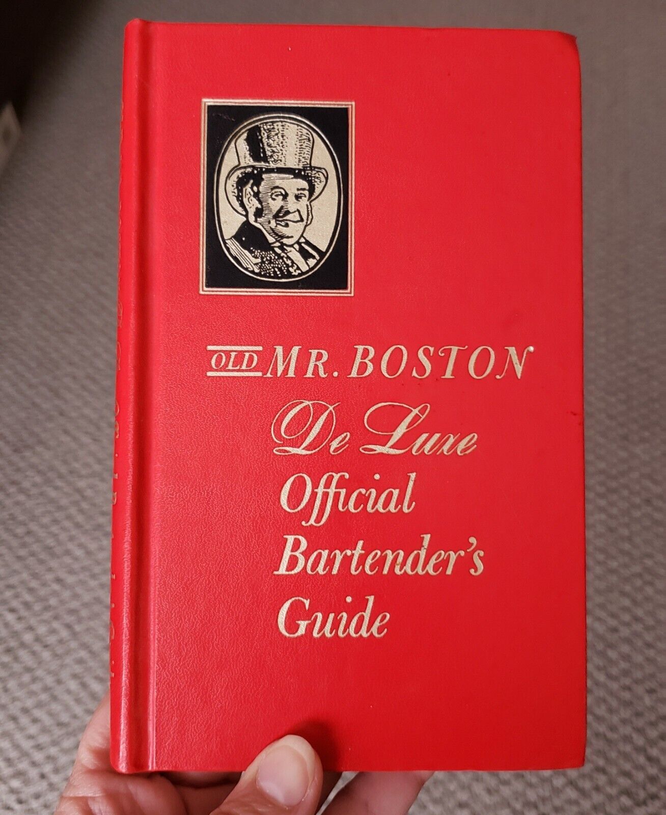 VTG Vintage Old Mr. Boston De Luxe Official Bartender\'s Guide Hard Book 1971