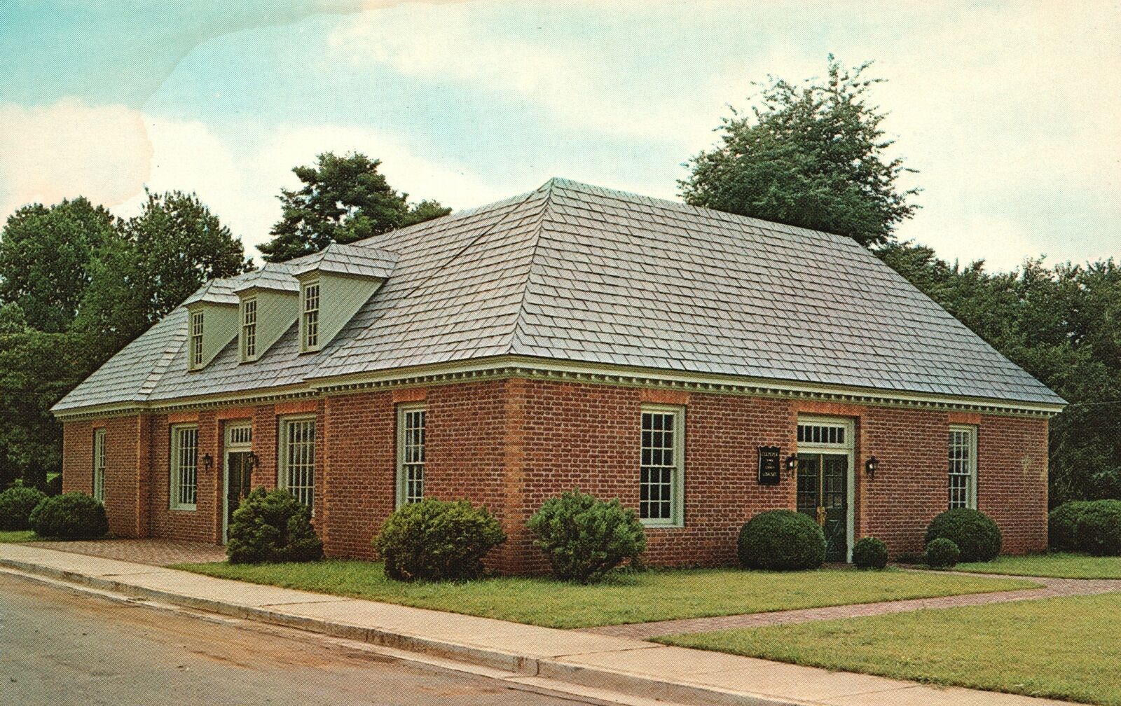 Culpeper VA-Virginia, The Culpeper Town & County Library Main & Mason, Postcard