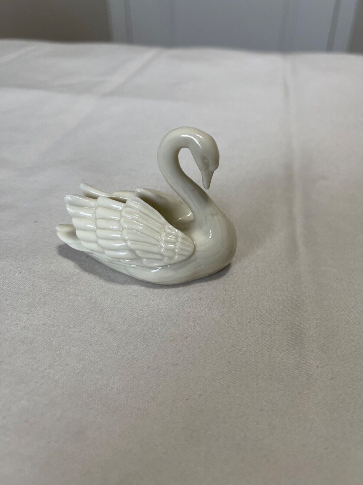 Lenox small white swan figurine