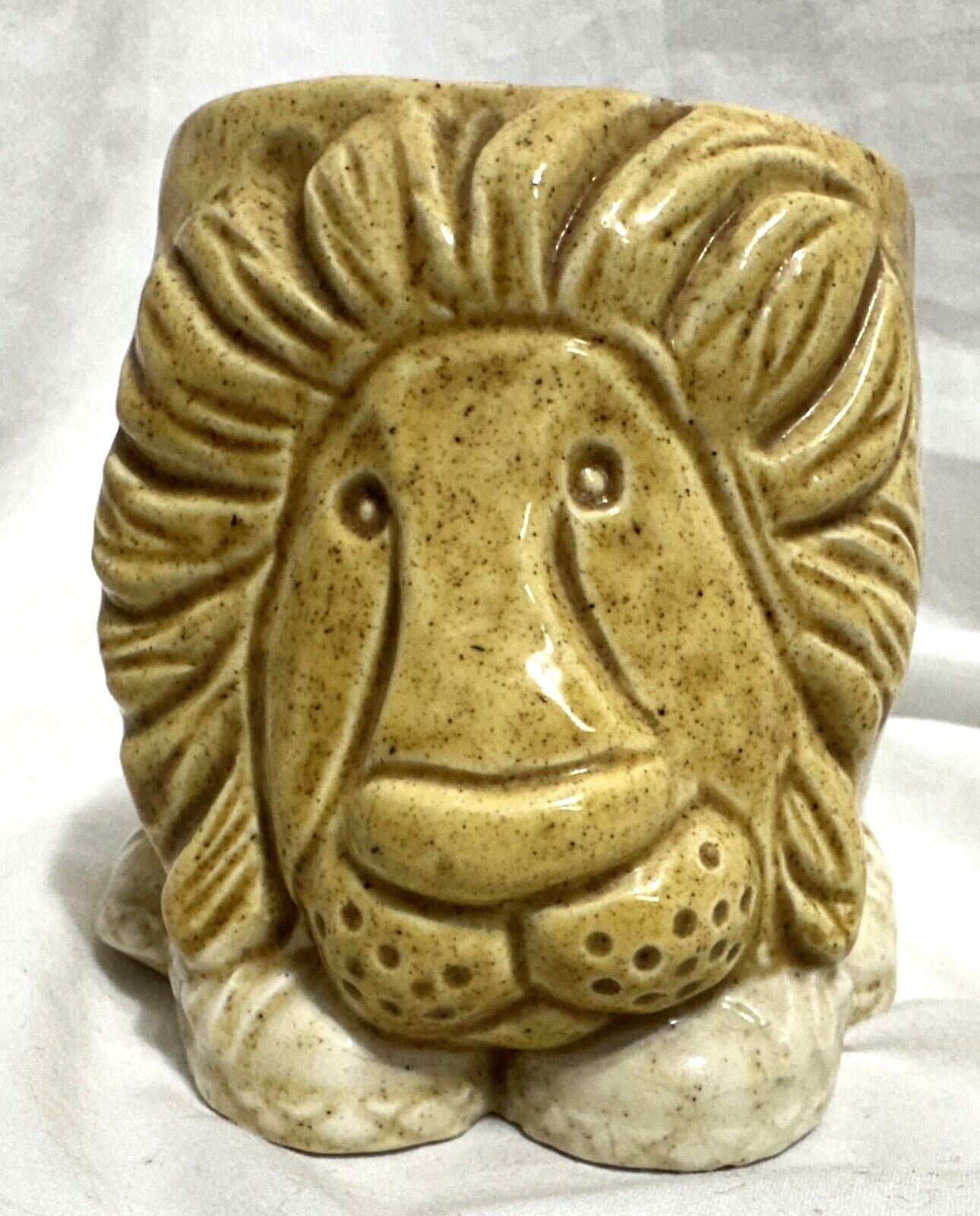 VINTAGE 1940's McCoy NM Marked Small Mustard Yellow Glazed Lion Planter