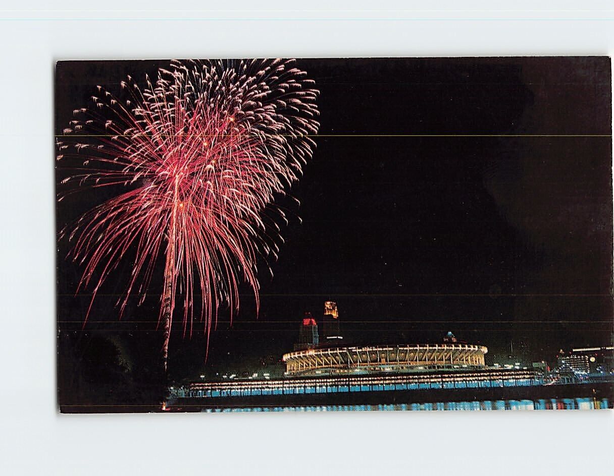 Postcard Fireworks Over the Ohio River at Cincinnati\'s Riverfront Stadium USA
