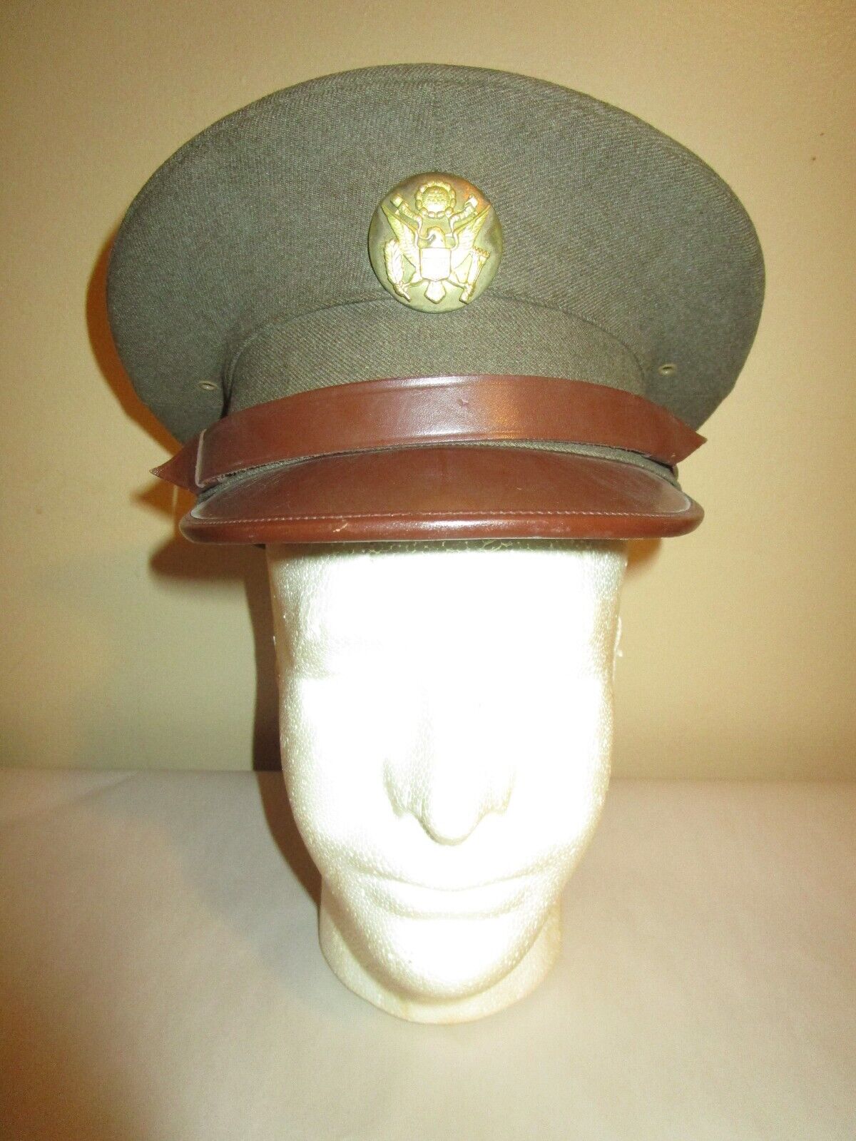 WW2, US Army Enlisted Visor Hat With Emblem
