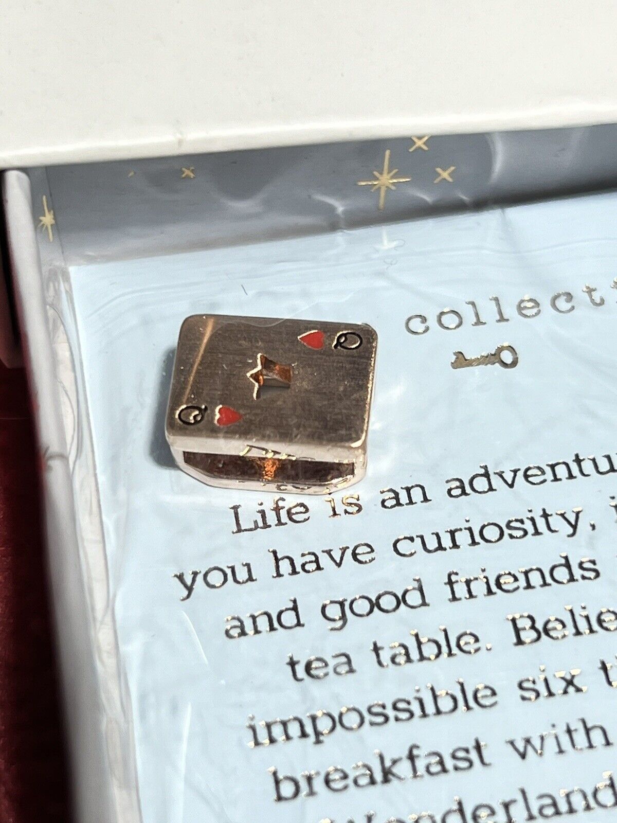 Keep Collective Disney Alice In Wonderland Queen Of Hearts NEW Retired Charm Box