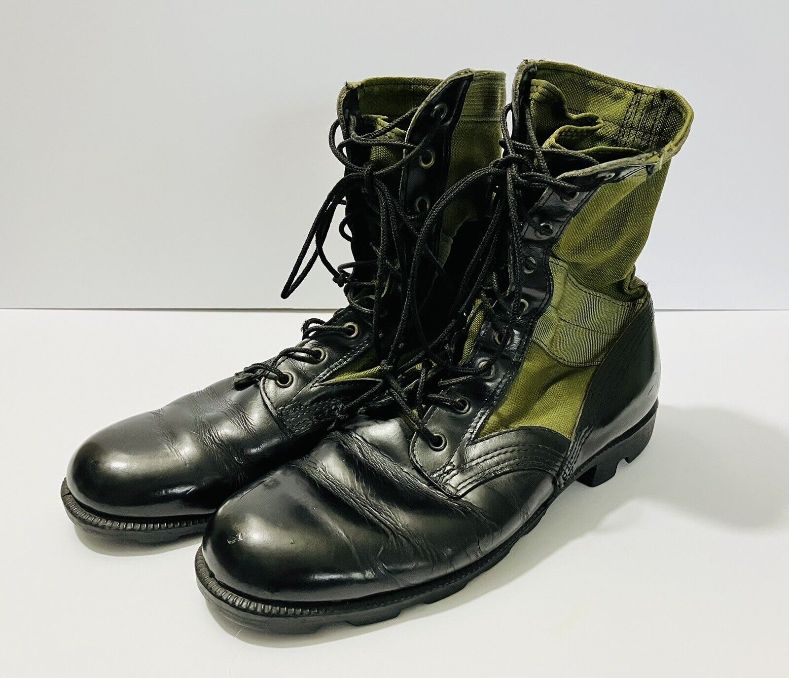 Vintage Vietnam Era U.S Army Ro-Search Combat Jungle Boots 10R