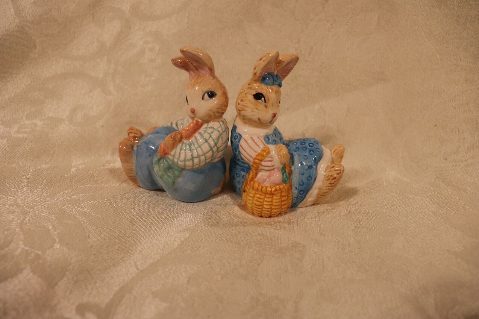 Vintage Japan Anthropomorphic Bunny Couple Ceramic Salt & Pepper Shakers 