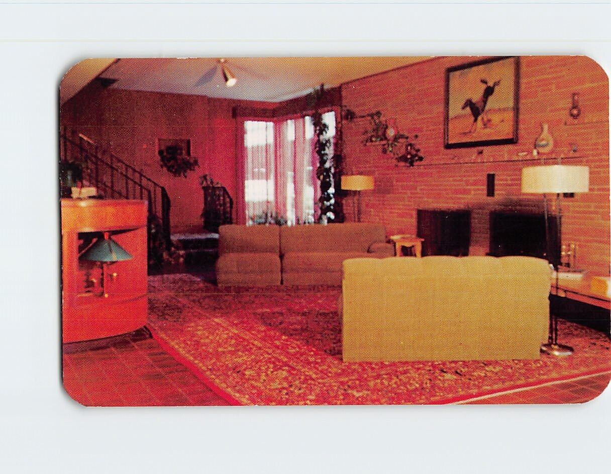 Postcard Interior Graham\'s Motor Hotel Newcastle Wyoming USA