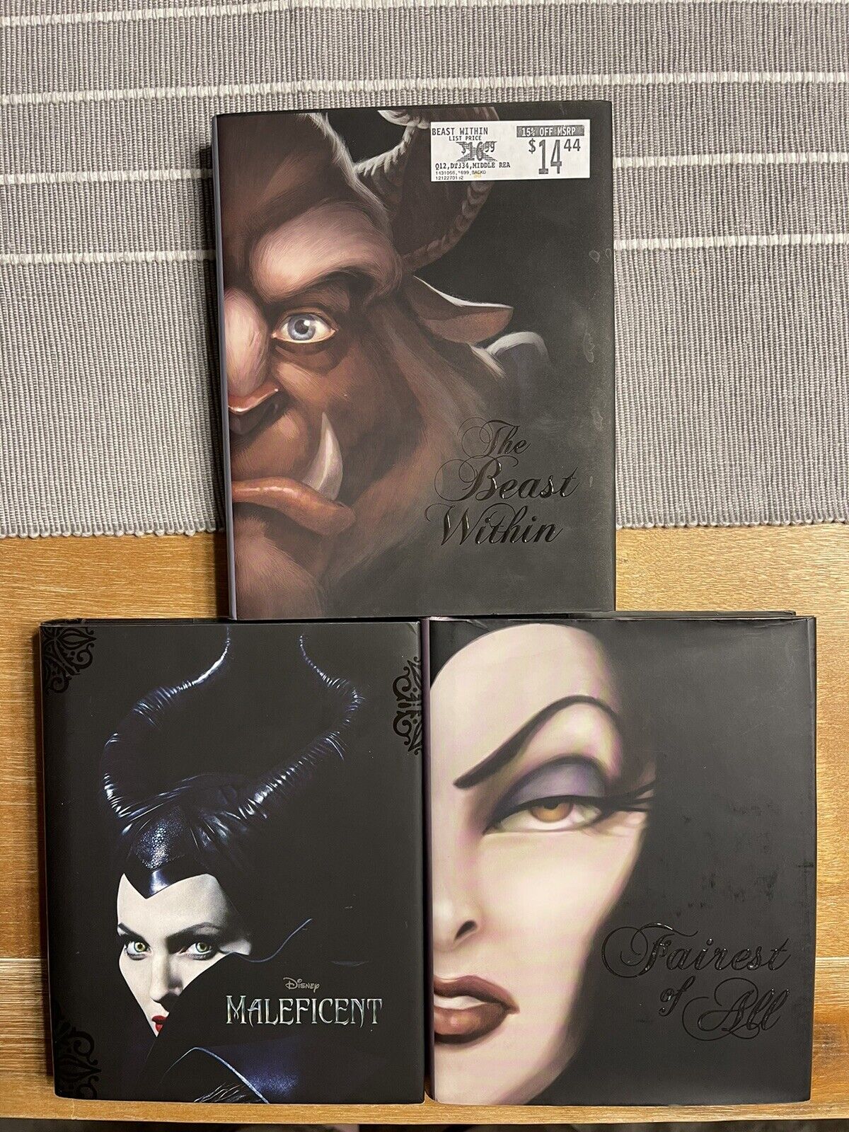 Lot 3 Hardcover Serena Valentino\'s Villains Books Beast Queen Rudnick Maleficent