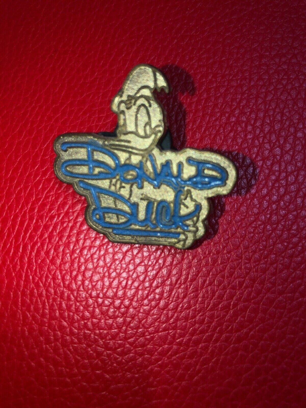 Donald Duck Pin Rare 