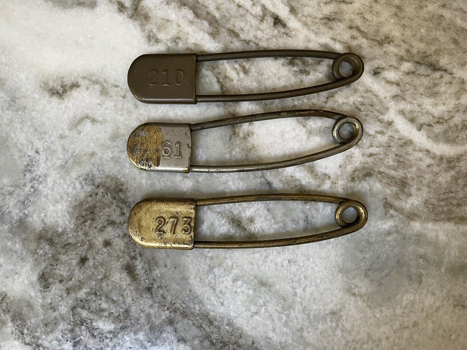 Lot (3) Large Vintage Brass Safety Pins Laundry Horse Blanket Pins 5\