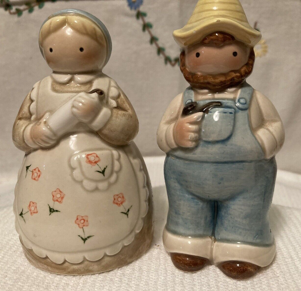OTAGRI - Salt and Pepper Set - Amish Farmer & Wife - 1980