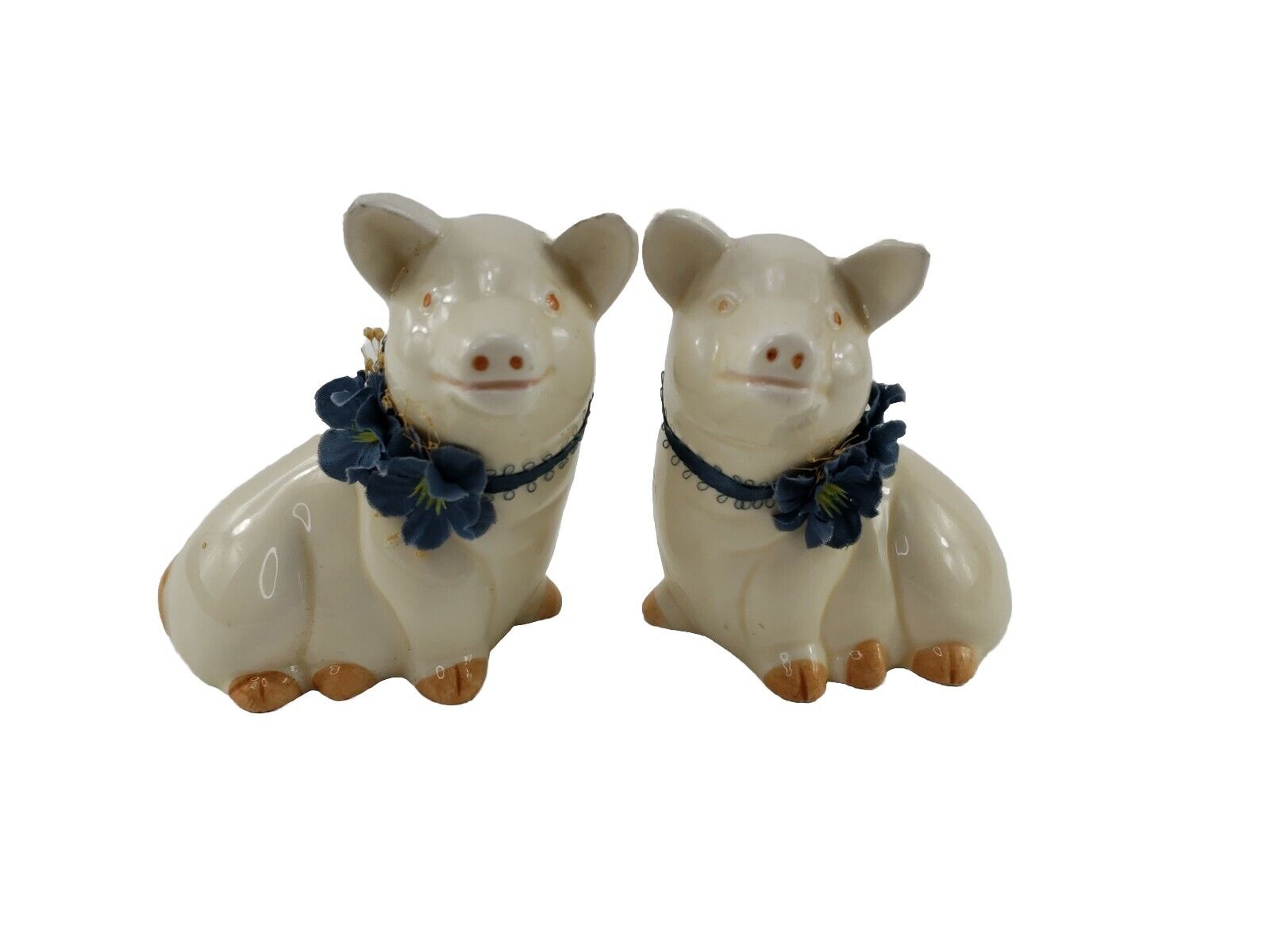 1987 Lefton Ceramic Pigs w Blue Flowers Salt &Pepper Shakers County 06387 Set 