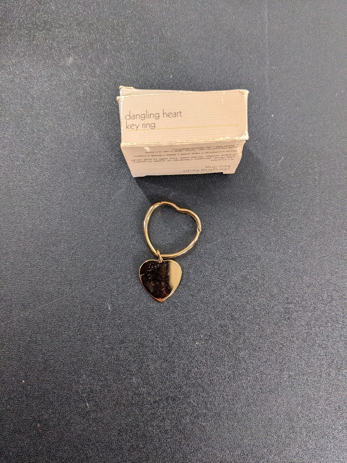 Vintage Avon 1986 Heart Valentines Goldtone Key Ring