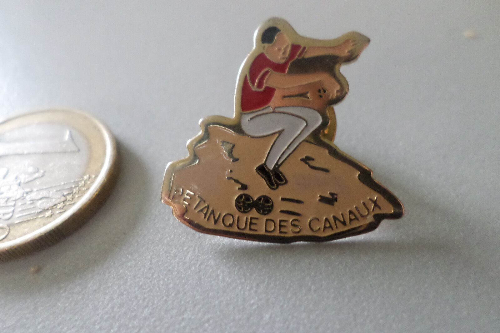 pin s pin pin badge PETANQUE club des canals ROANNE 42 loire