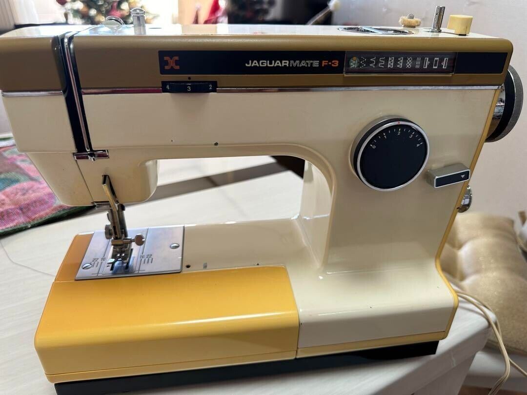 Jaguar sewing machine / JAGUAR MATE F-3