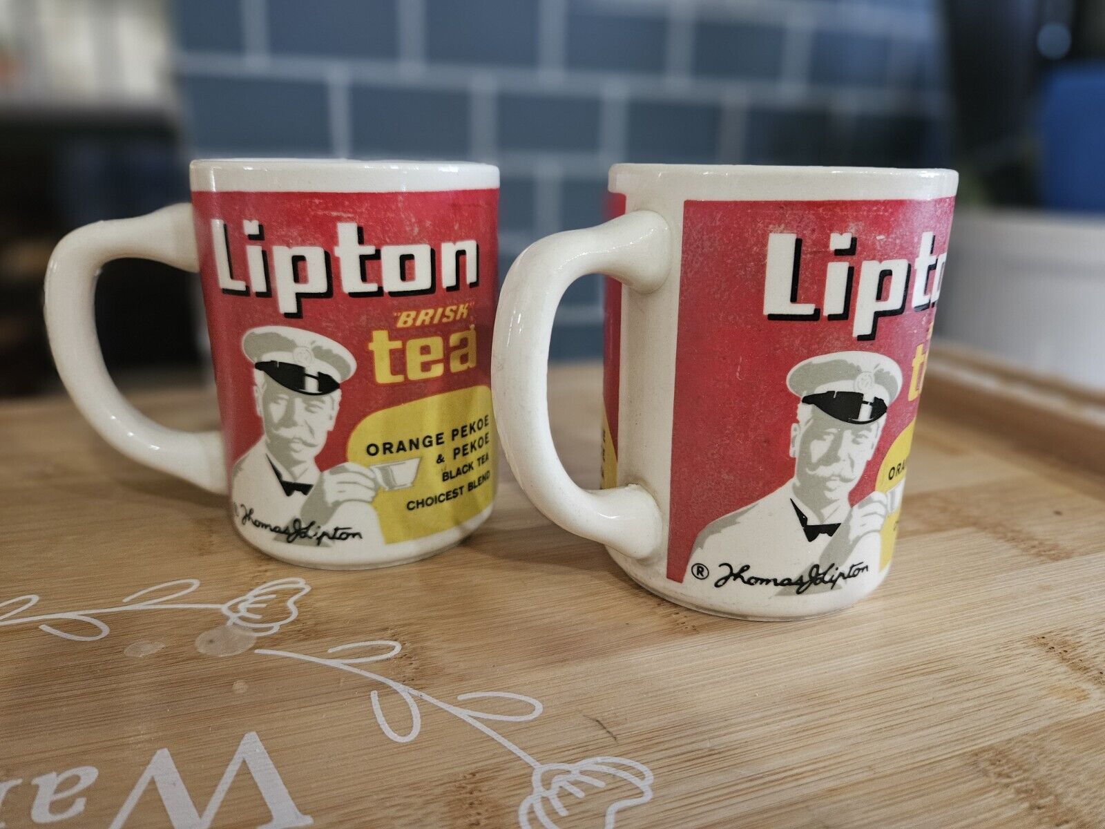 Pair Vtg Thomas Lipton Tea Brisk Orange Pekoe Black Choicest Red Mug Cup Ceramic
