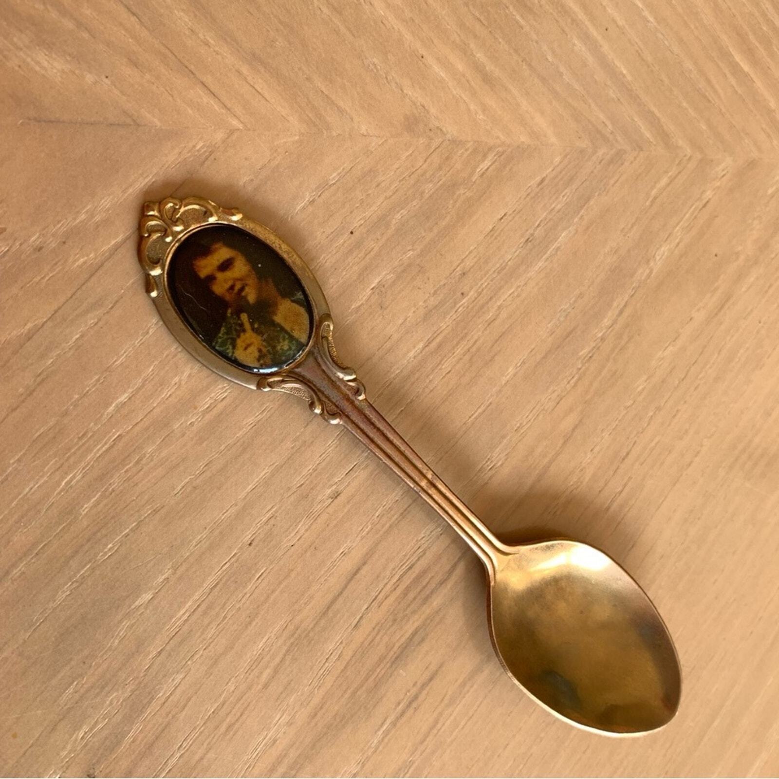Vintage Gold Tone Elvis Collector Spoon Souvenir