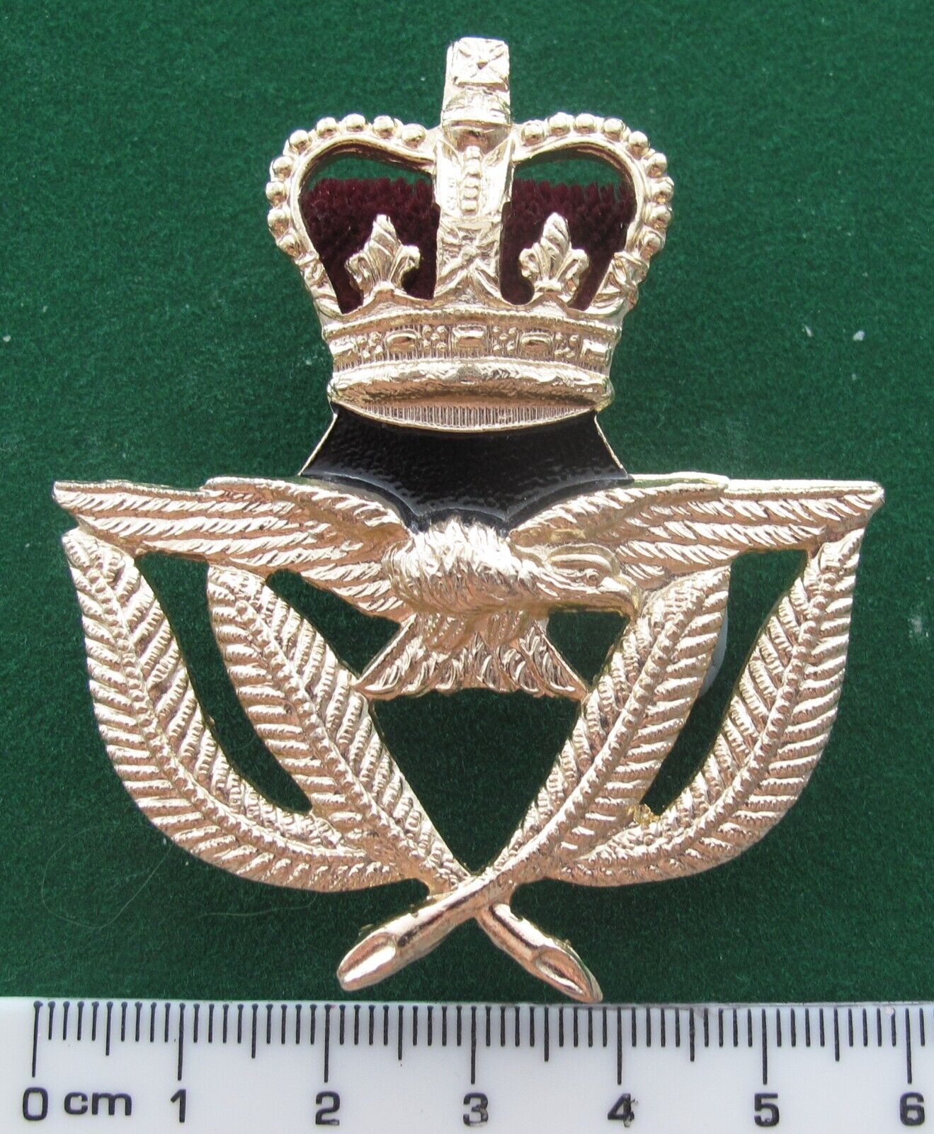 Royal Air Force Officers cap badge