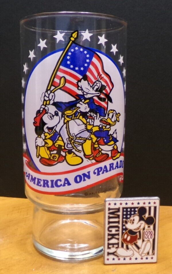 RARE LIMITED EDITION DISNEY WORLD AMERICA ON PARADE COKE GLASS & EXCLUSIVE PIN