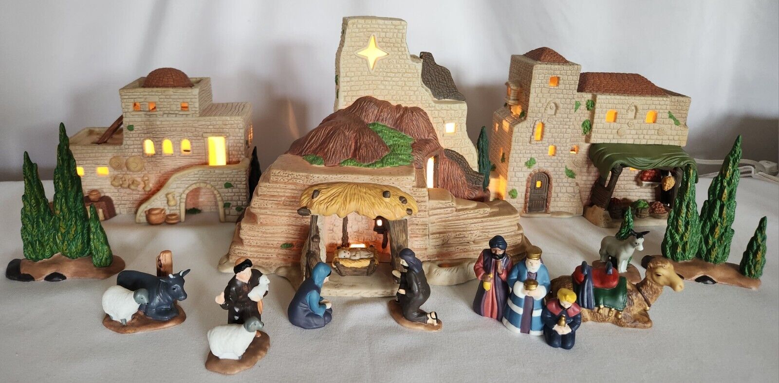 Dept 56 1987 Little Town Of Bethlehem Series 5975-7 12pc Nativity Set 3Buildings