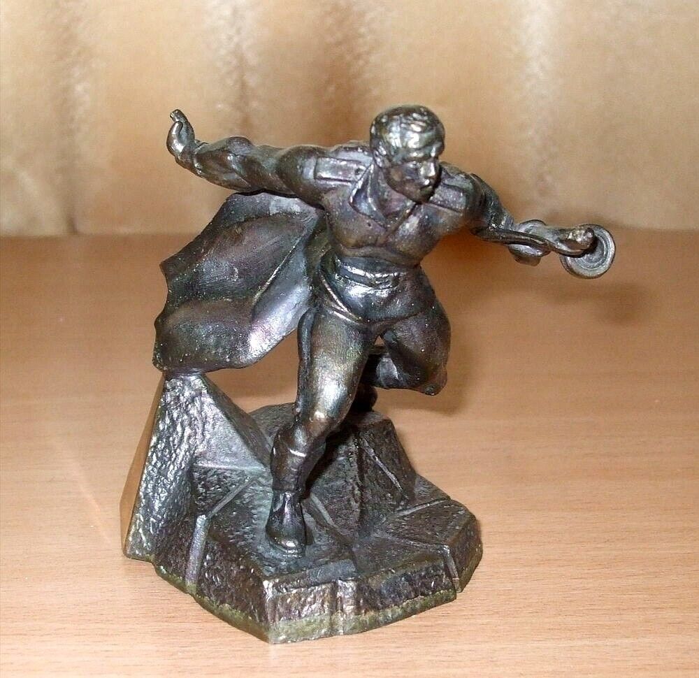 BRONZE SCULPTURE OF A SOLDIER WITH MACHINE GUN ON THE ATTACK-FOR THE MOTHERLAND