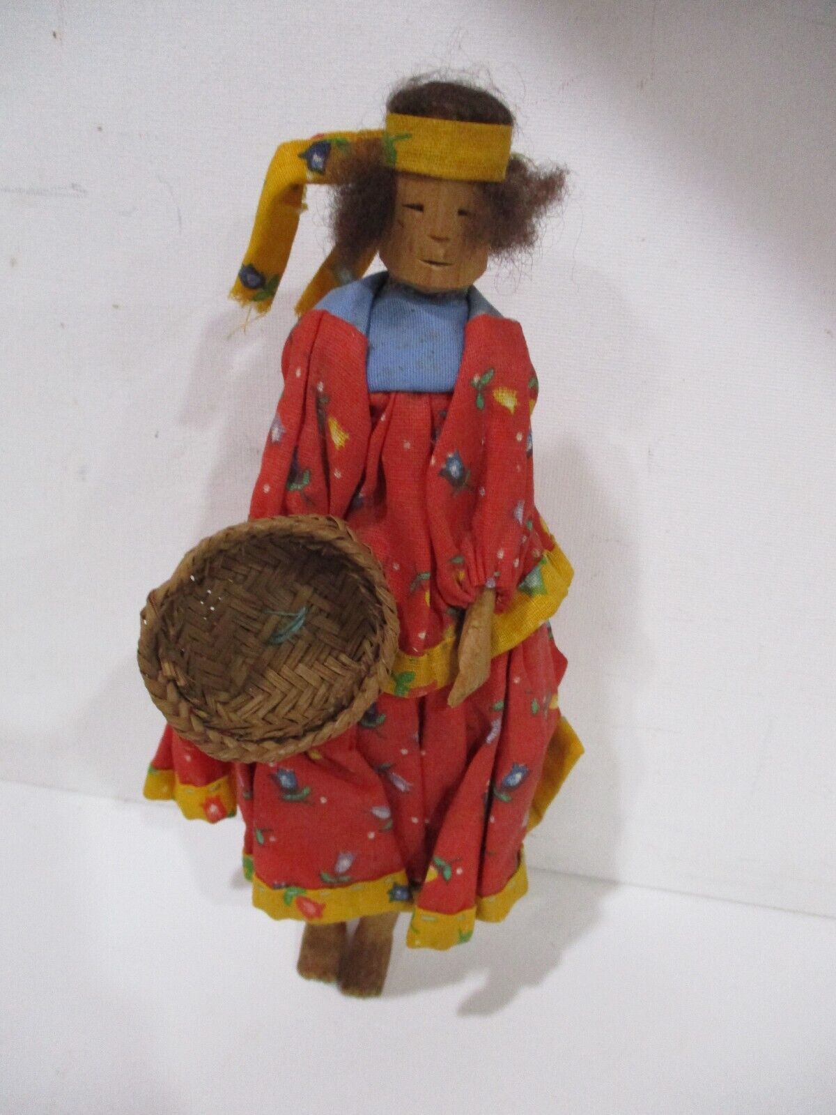 TARAHUMARA Indian Dolls Hand Carved Wood with Basket- Indian Art Mexico