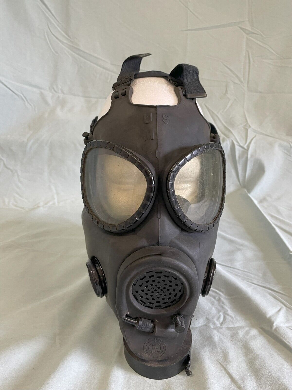 Vintage Military Issue Gas Mask M17A1, Size Medium