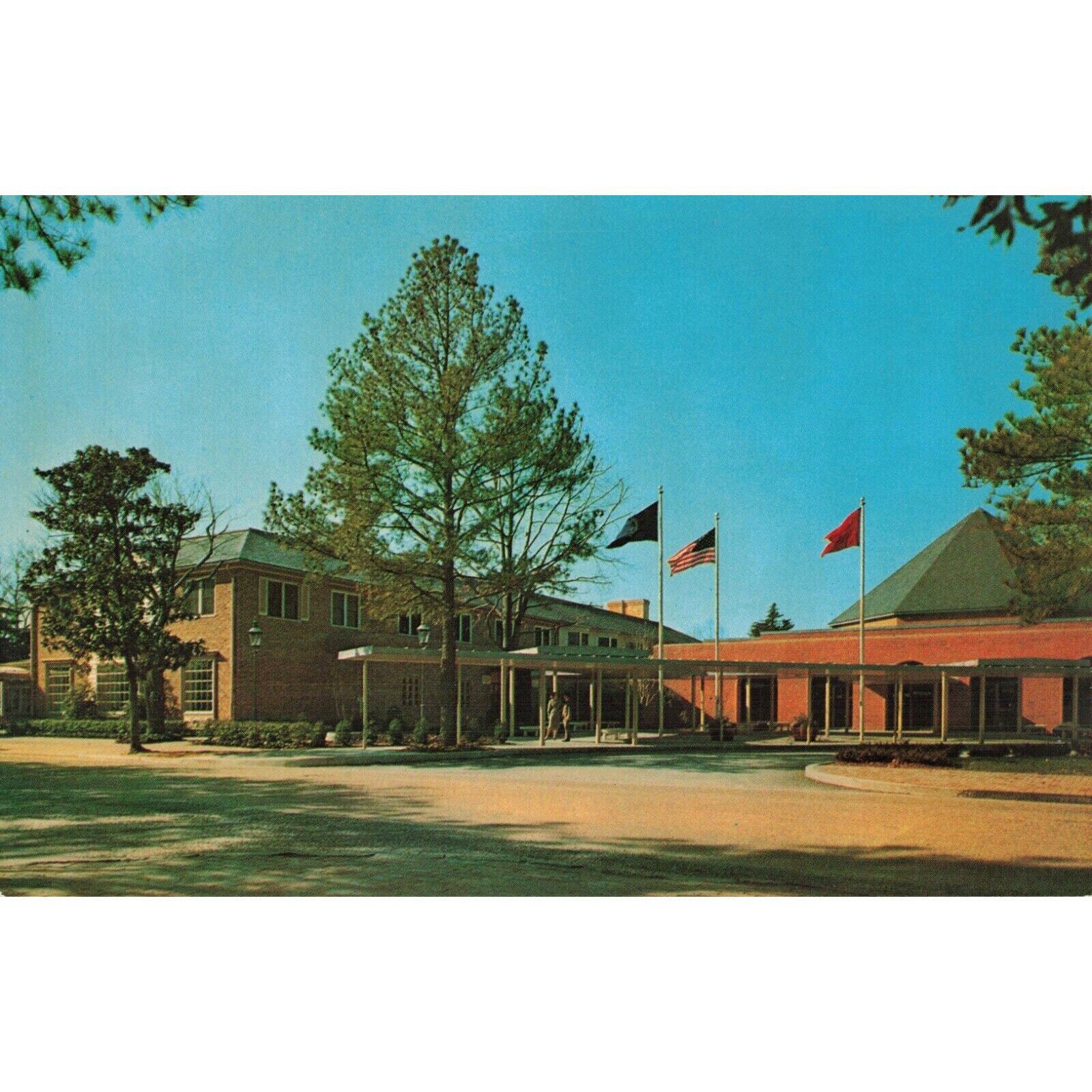 Williamsburg Lodge Virginia Flag Poles Postcard