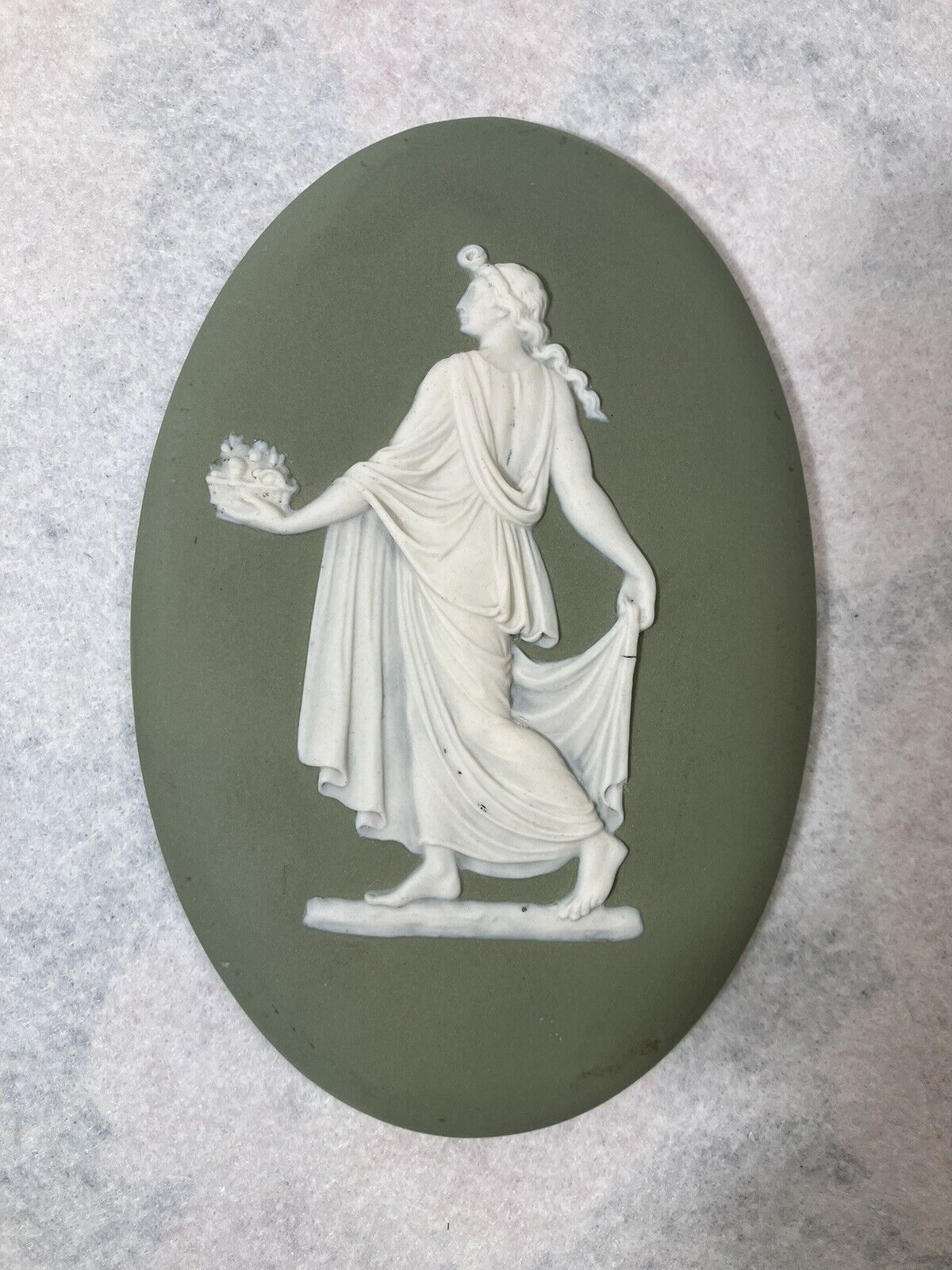 Wedgwood Jasperware Green Oval Plaque - Classical Scene 6\