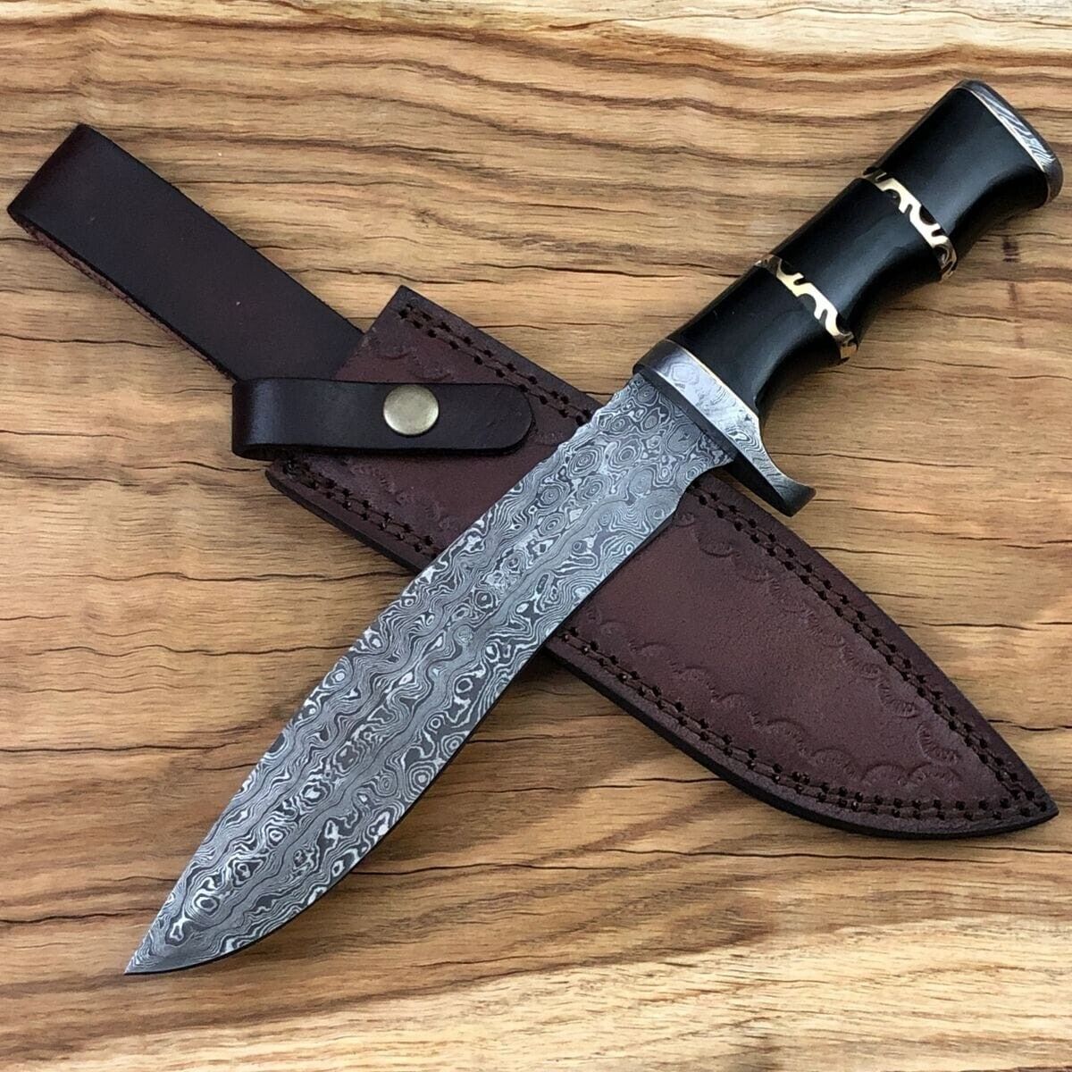 Custom Handmade Damascus Steel Epoxy Resin Handle Hunting Bowie Knife with Sheat