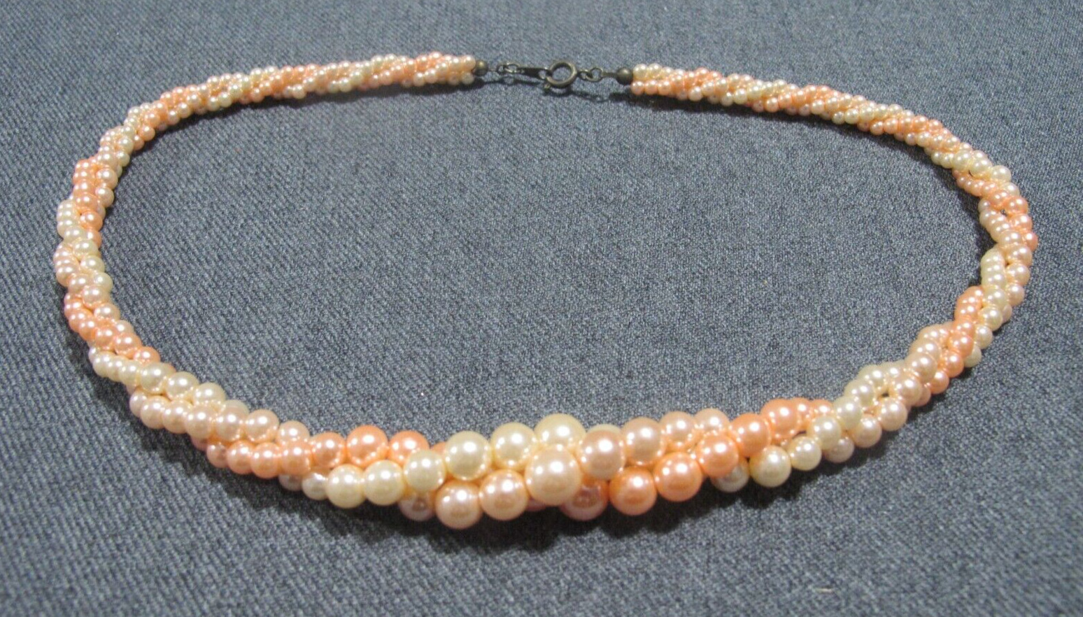 Vintage lighter & darker salmon pearly graduated woven beads collar necklace