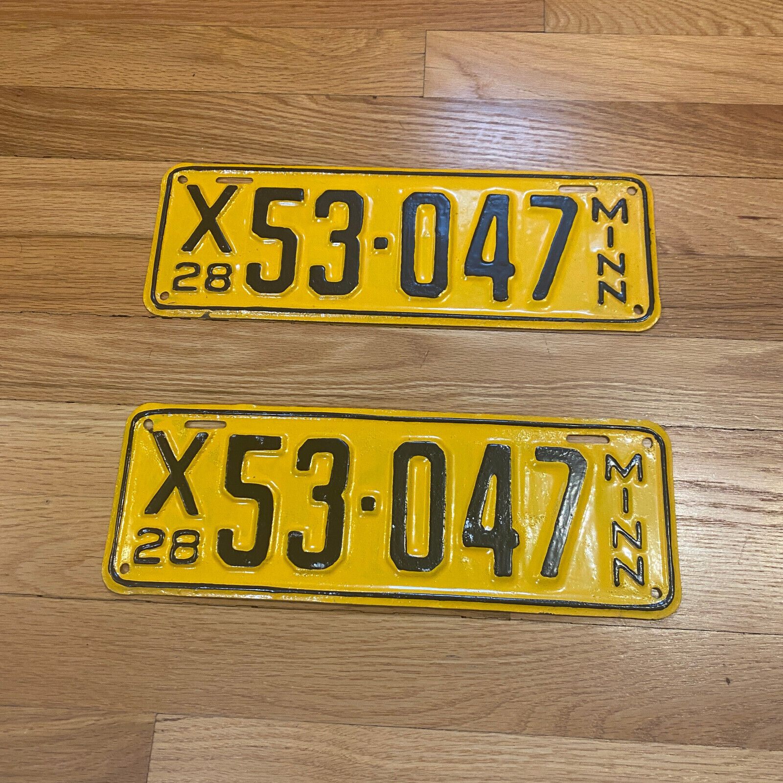 Vtg. 1928 Minnesota License Plates X53-047 Matched Pair May Be Repainted