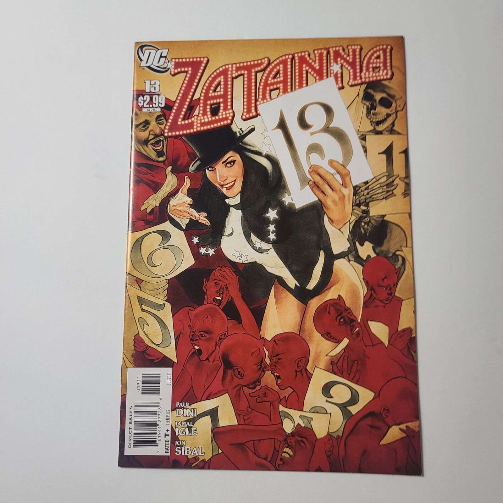 DC Zatanna 13, 2011 Adam Hughes Cover