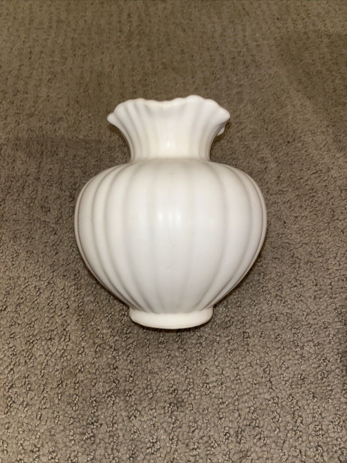 Lenox Mini Ribbed Bud Vase Sweetbriar Collection