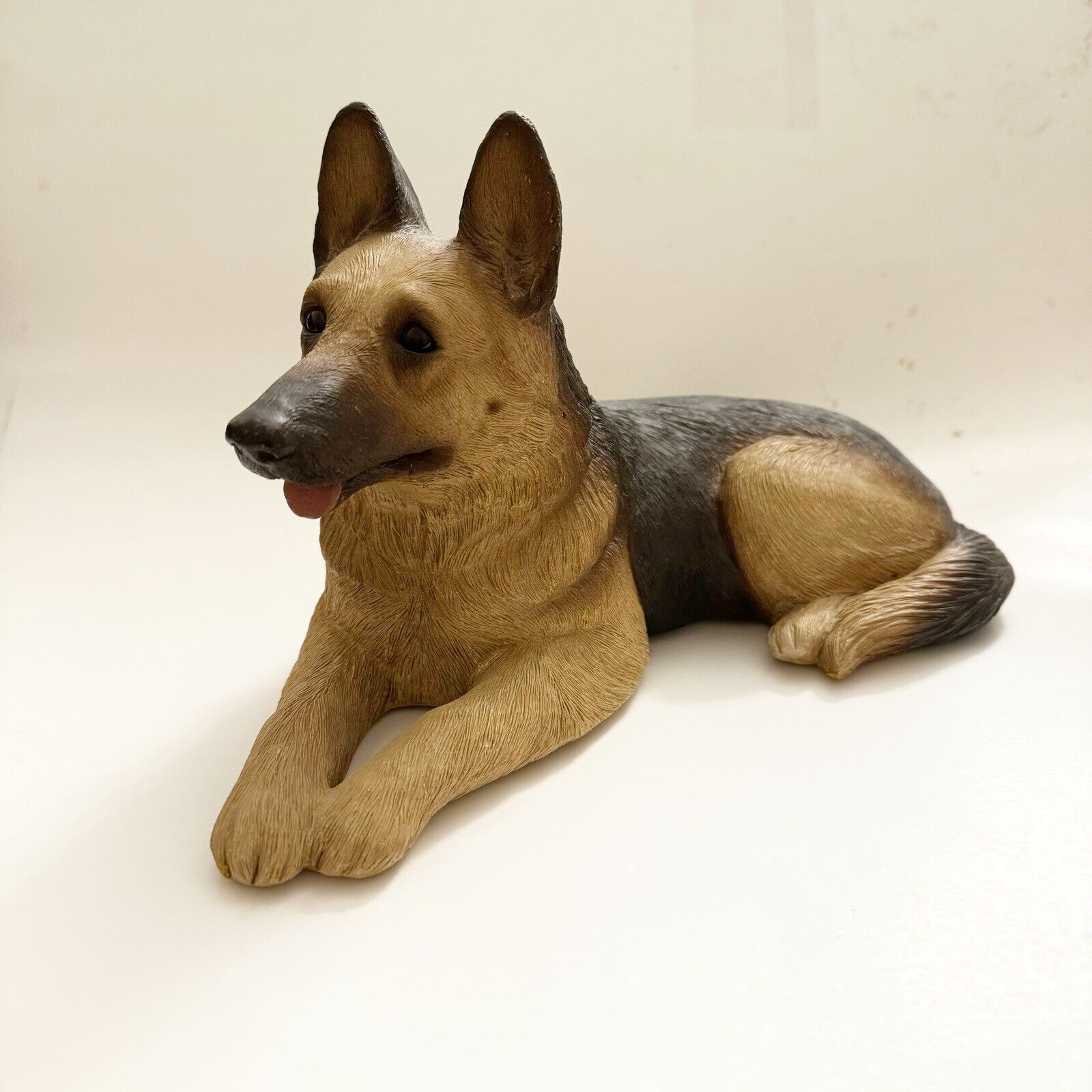 SANDICAST Vintage Handmade Handcasted German Shepherd Dog Sculpture Figure